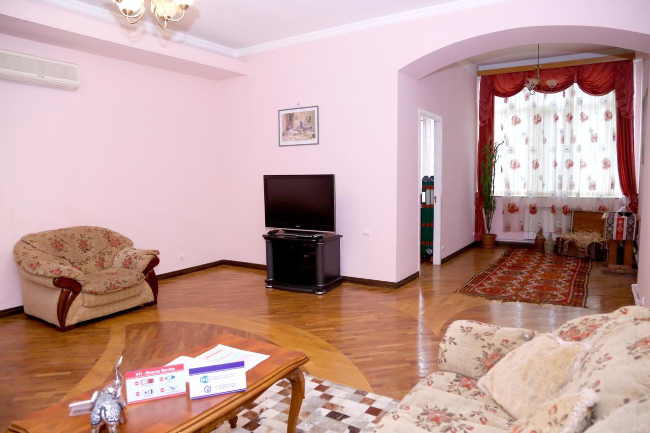Apartment On 11 Amiryan Street Erivan Exterior foto